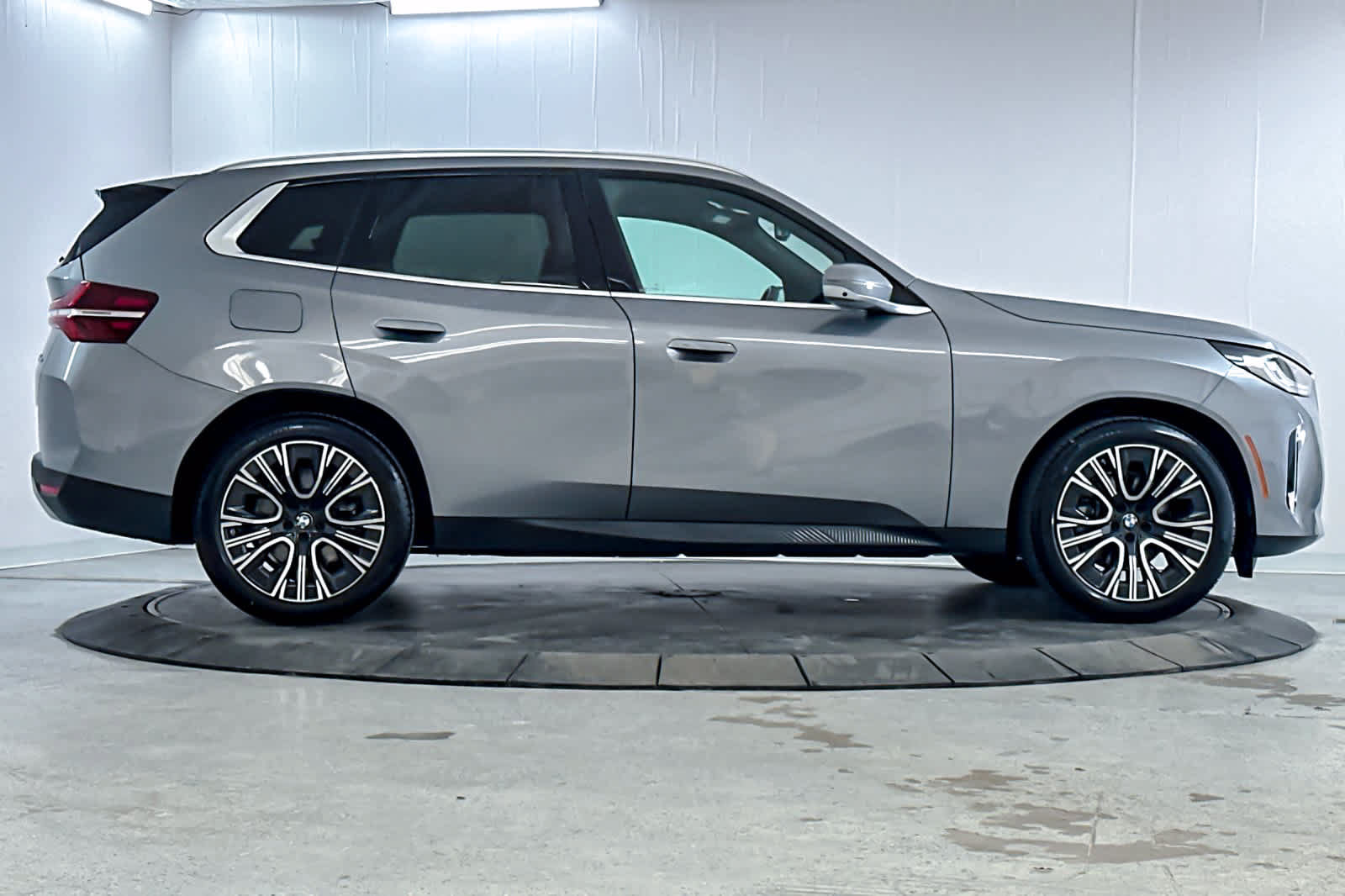 Used 2026 BMW X3 xDrive30i w/ Premium Package AWD/4WD image 8