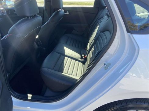 Used 2023 Kia Forte GT w/ GT2 Package image 11