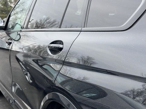 Certified 2024 BMW X7 xDrive40i w/ M Sport Package image 9