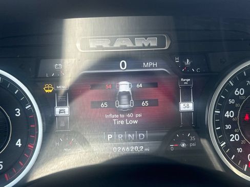 Used 2024 RAM 2500 Laramie AWD/4WD image 15