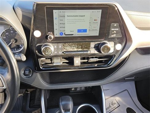 Used 2023 Toyota Highlander LE image 16