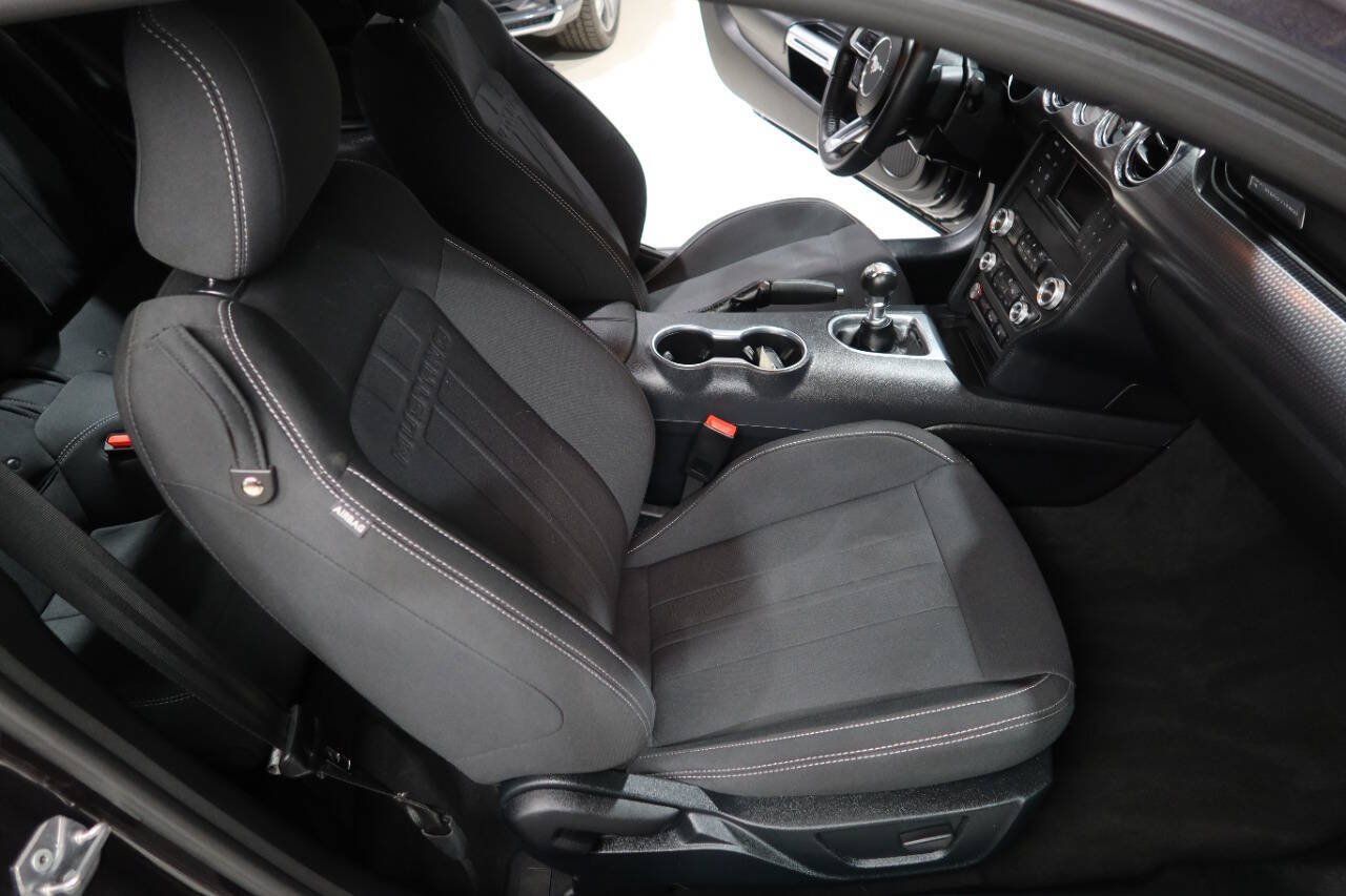 Used 2022 Ford Mustang GT w/ GT Performance Package RWD image 13