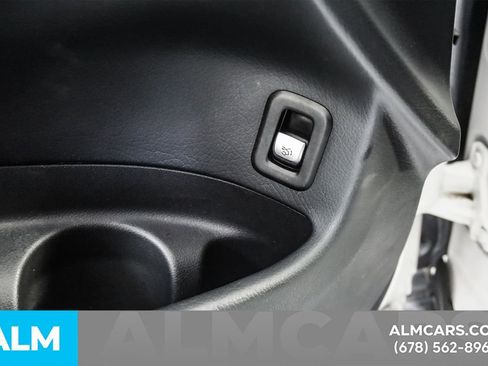 Used 2022 Mercedes-Benz GLC 300 4MATIC Coupe image 48