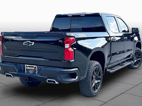Used 2024 Chevrolet Silverado 1500 LT Trail Boss w/ LT Trail Boss Premium Package AWD/4WD image 13