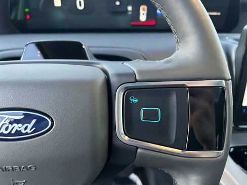 Used 2025 Ford Expedition Max Active image 18