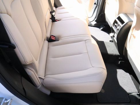 New 2025 Jeep Grand Cherokee Limited image 16