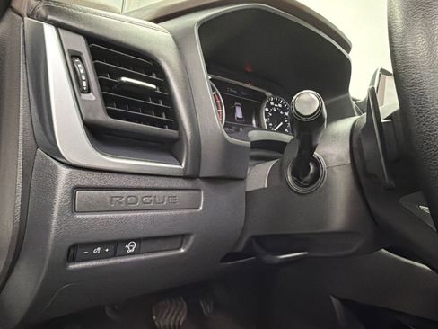 Used 2023 Nissan Rogue S AWD/4WD image 35