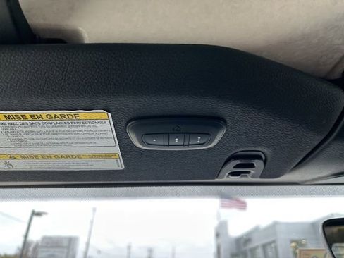 Used 2018 Jeep Wrangler Unlimited Sahara image 33