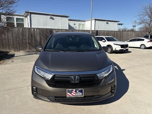 Used 2023 Honda Odyssey Touring image 6