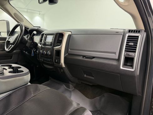 Used 2015 RAM 2500 SLT w/ Luxury Group image 26