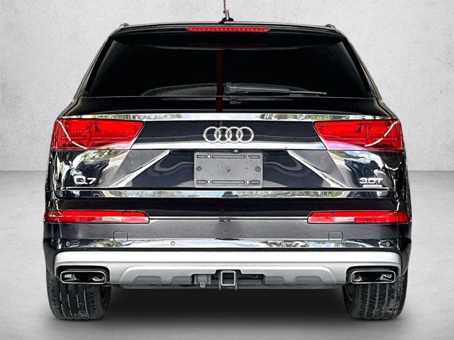 Used 2017 Audi Q7 3.0T Prestige AWD/4WD image 4