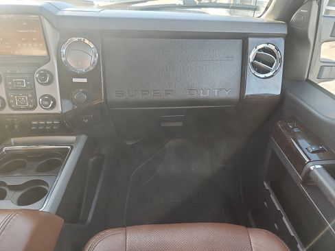 Used 2016 Ford F250 Platinum w/ FX4 Off-Road Package image 11