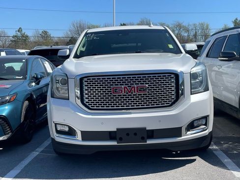 Used 2017 GMC Yukon Denali w/ Open Road Package image 2