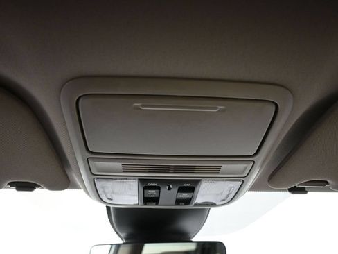 Certified 2024 Honda Odyssey EX-L image 18