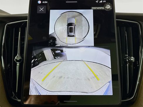 New 2026 Volvo XC60 B5 Plus w/ Protection Package Premier image 14