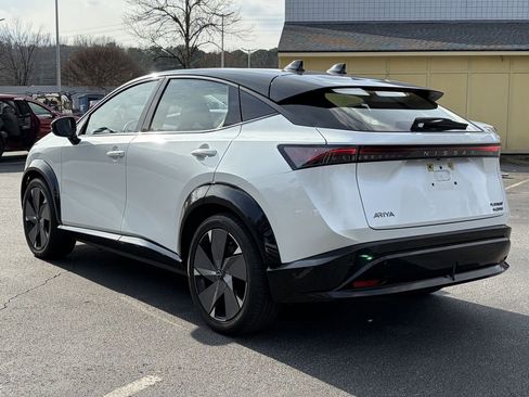 Certified 2023 Nissan Ariya image 3