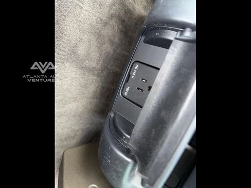 Used 2018 Land Rover Range Rover Sport HSE image 45