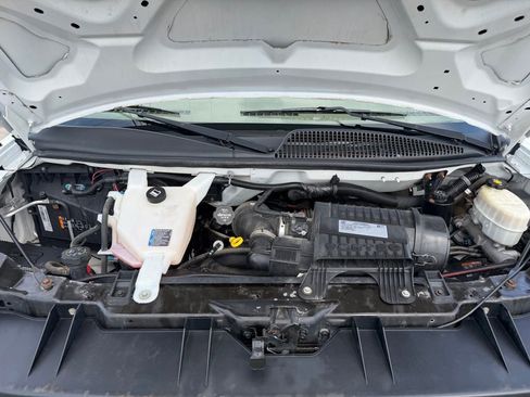 Used 2017 Chevrolet Express 2500 image 15