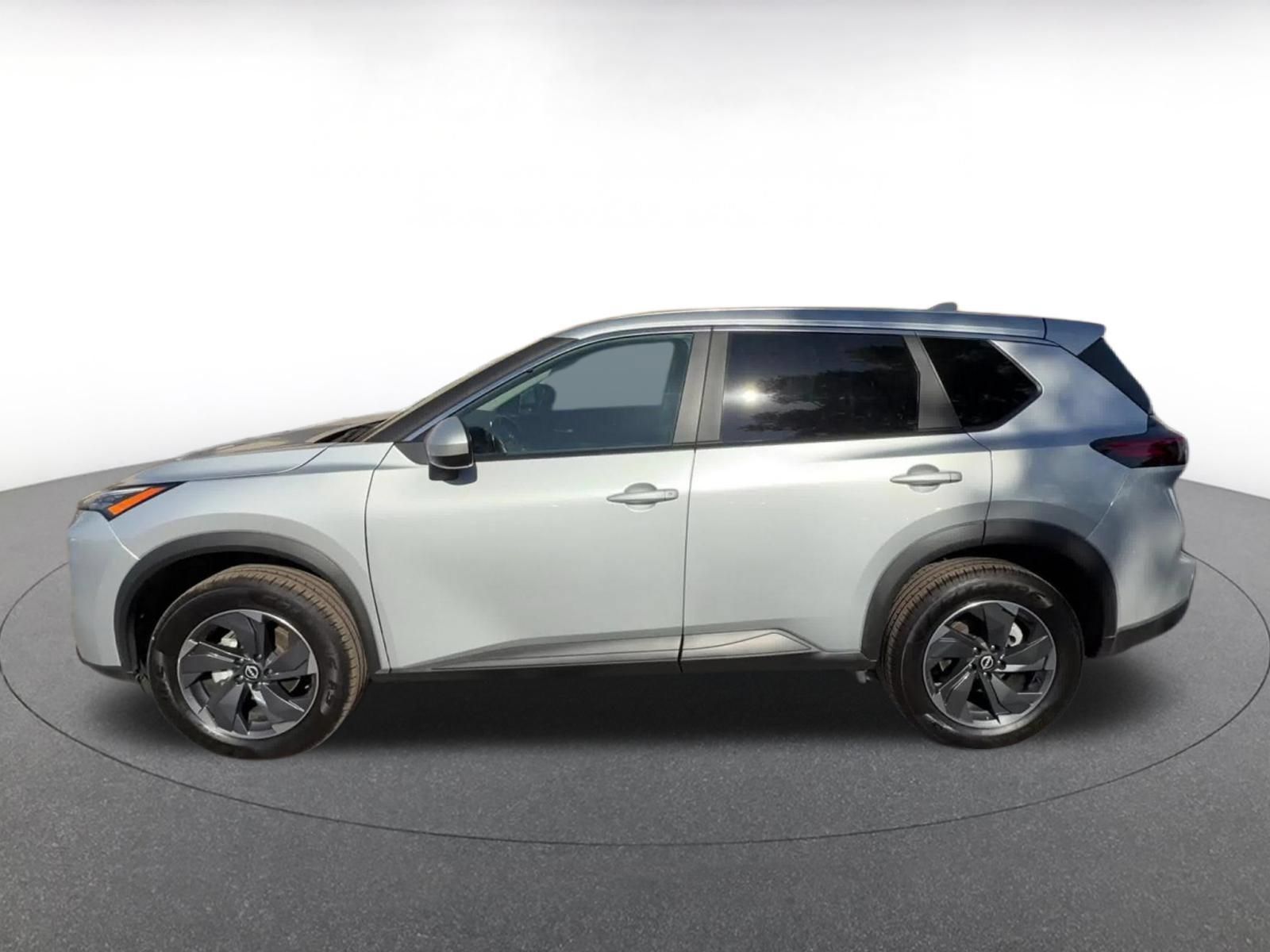 Used 2025 Nissan Rogue SV FWD image 8