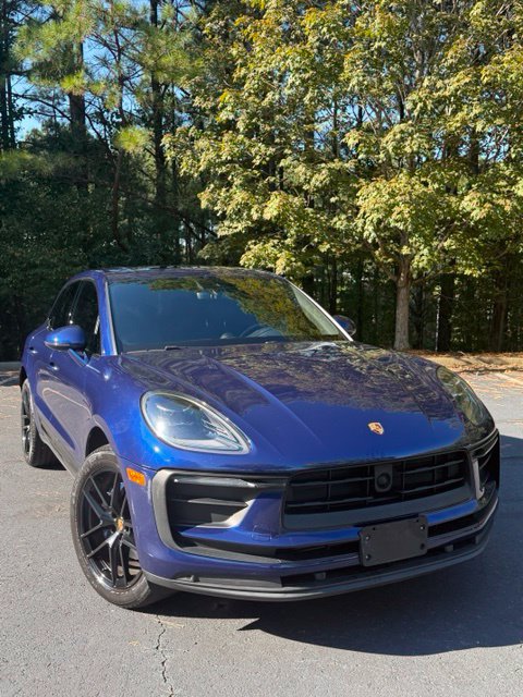 Used 2023 Porsche Macan AWD/4WD image 34