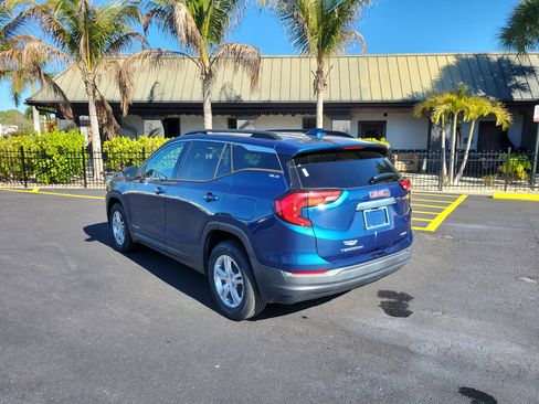 Used 2019 GMC Terrain SLE w/ Driver Convenience Package AWD/4WD image 8