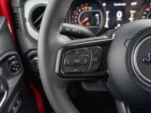 Used 2024 Jeep Gladiator Sport AWD/4WD image 23