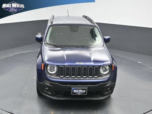 Used 2017 Jeep Renegade Latitude FWD image 10