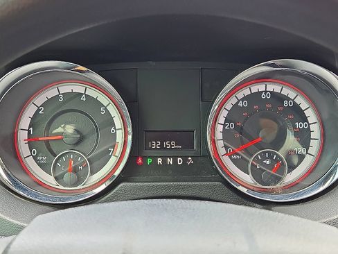 Used 2018 Dodge Grand Caravan SE w/ UConnect Hands-Free Group FWD image 20