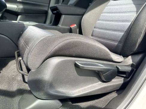 Used 2021 Honda CR-V Special Edition image 12