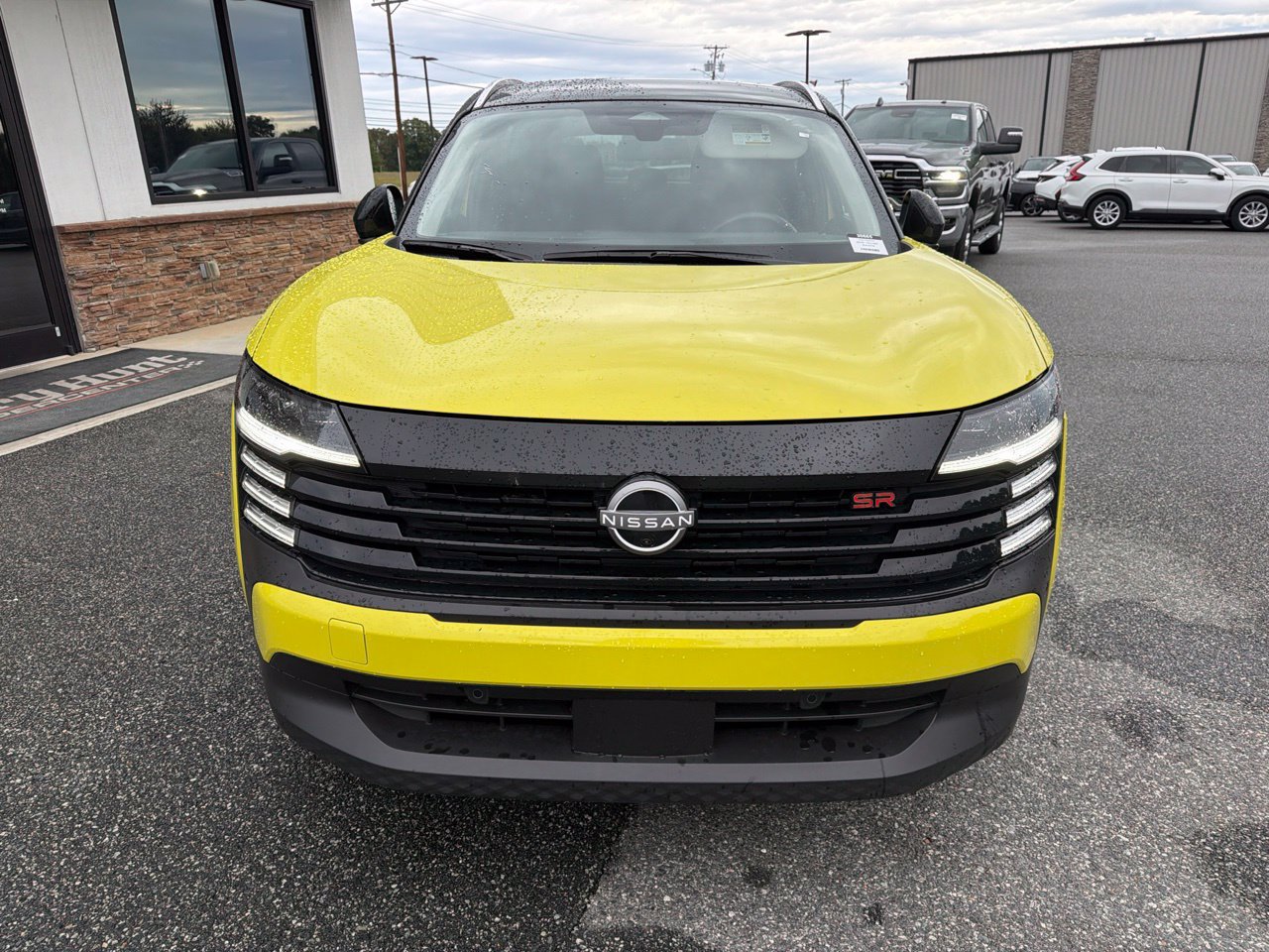 Used 2025 Nissan Kicks SR FWD image 12