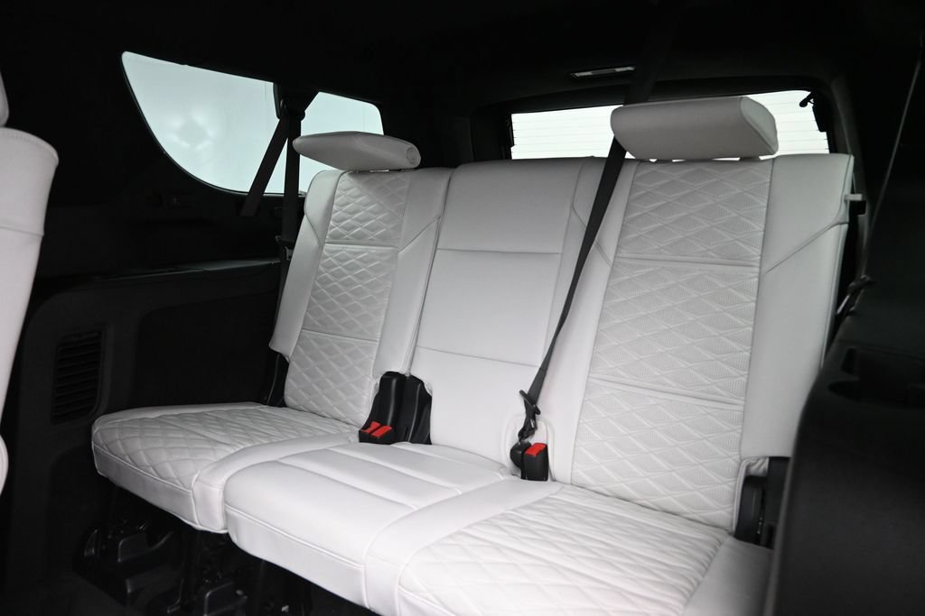 Certified 2025 Cadillac Escalade ESV Sport Platinum w/ LPO, Floor Liner Package AWD/4WD image 33