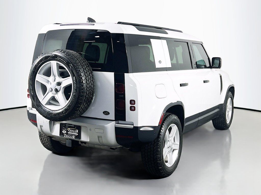 Used 2023 Land Rover Defender 110 SE AWD/4WD image 5