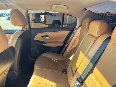 Used 2023 Nissan Sentra SV w/ SV Premium Package FWD image 34