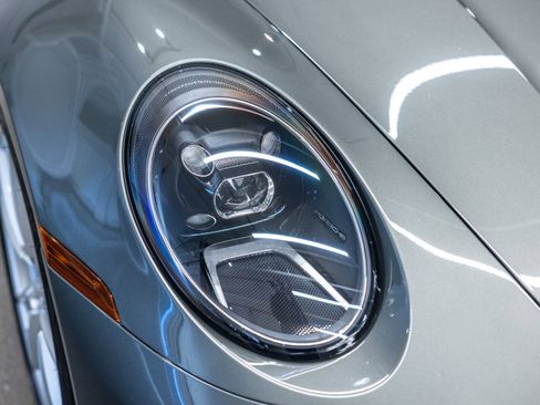 Certified 2024 Porsche 911 Carrera RWD image 9