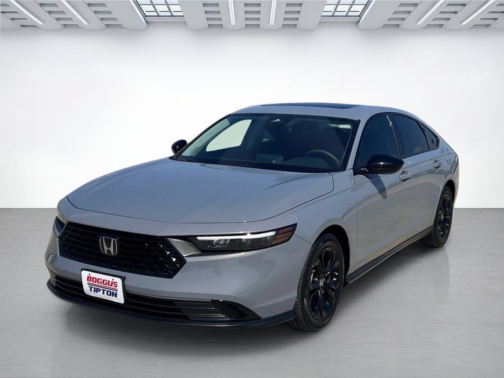 Used 2025 Honda Accord SE image 8