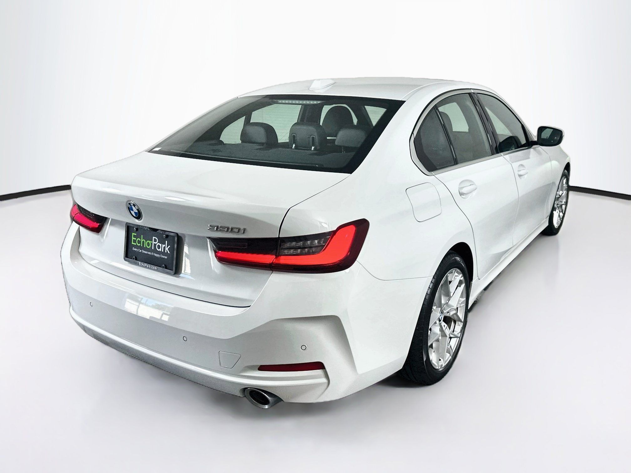 Used 2026 BMW 330i Sedan RWD image 9