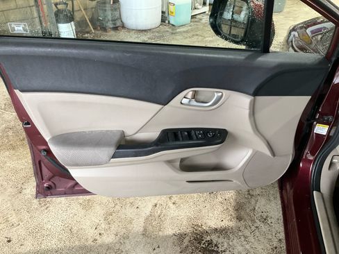 Used 2012 Honda Civic LX image 25