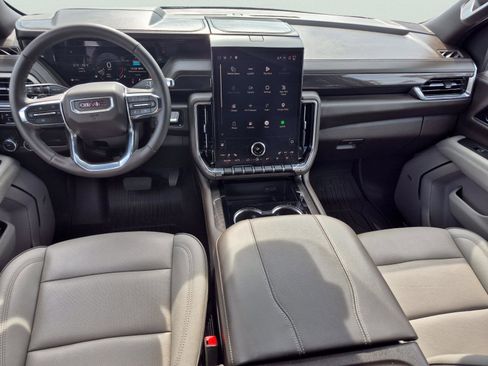 Used 2025 GMC Yukon XL Elevation RWD image 13