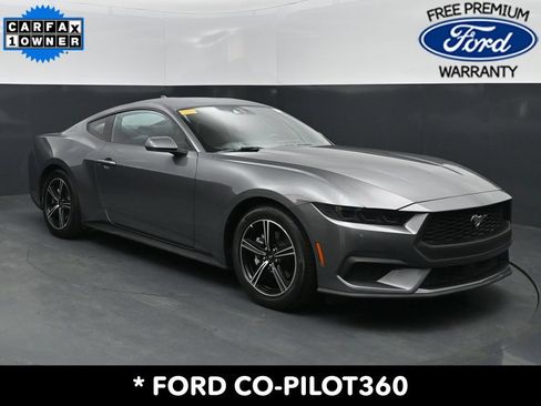 Used 2025 Ford Mustang Coupe RWD image 4