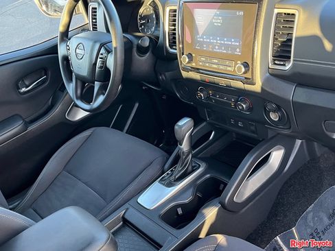 Used 2022 Nissan Frontier SV RWD image 12