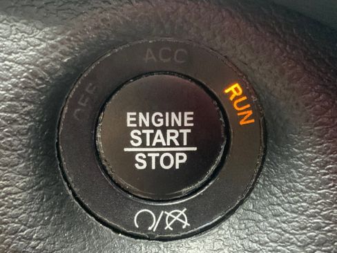 Used 2023 Jeep Cherokee Altitude Lux image 36