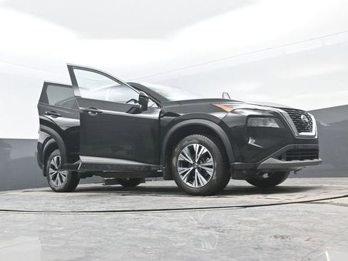 Used 2021 Nissan Rogue SV image 24