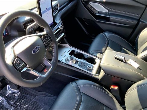 Certified 2023 Ford Explorer ST w/ Equipment Group 401A image 15