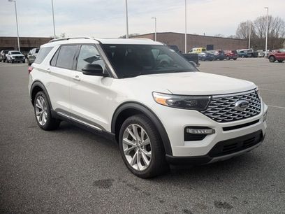 Certified 2024 Ford Explorer Platinum w/ Technology Package