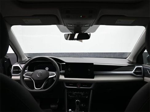 New 2026 Volkswagen Taos SEL image 10