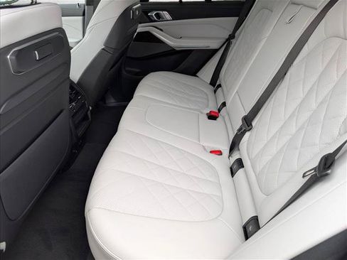 Certified 2026 BMW X5 sDrive40i w/ Executive Package RWD image 21