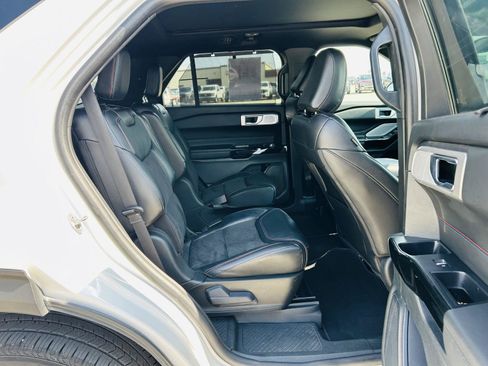 Used 2024 Ford Explorer ST w/ Equipment Group 401A AWD/4WD image 37