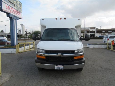 Used 2016 Chevrolet Express 3500 image 5