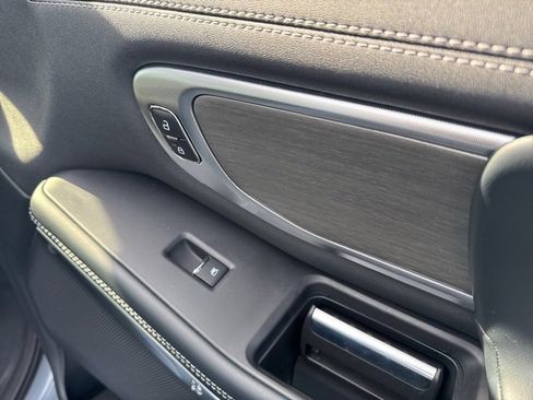 Used 2025 Ford Expedition Platinum w/ Driver's Package image 27