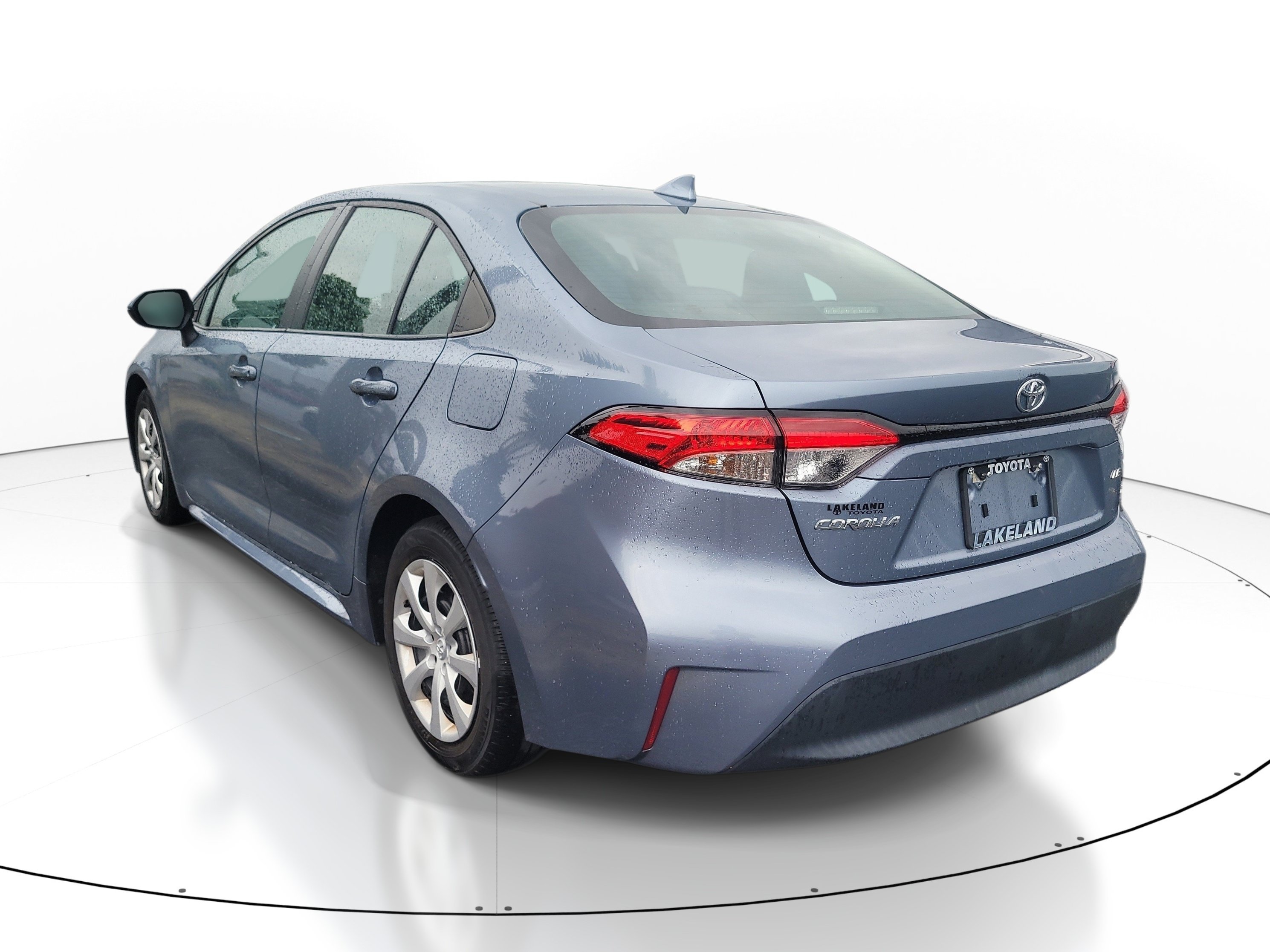 Used 2024 Toyota Corolla LE FWD image 5